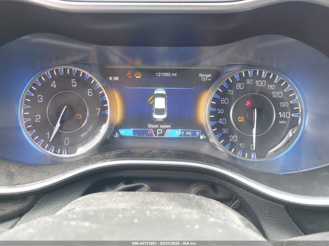 صورة 7 لـ 2016 Chrysler 200 C