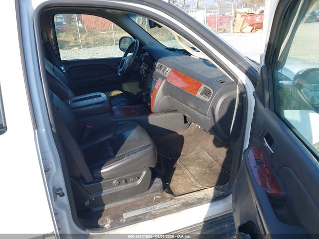 CHEVROLET AVALANCHE 1500 LTZ - 5