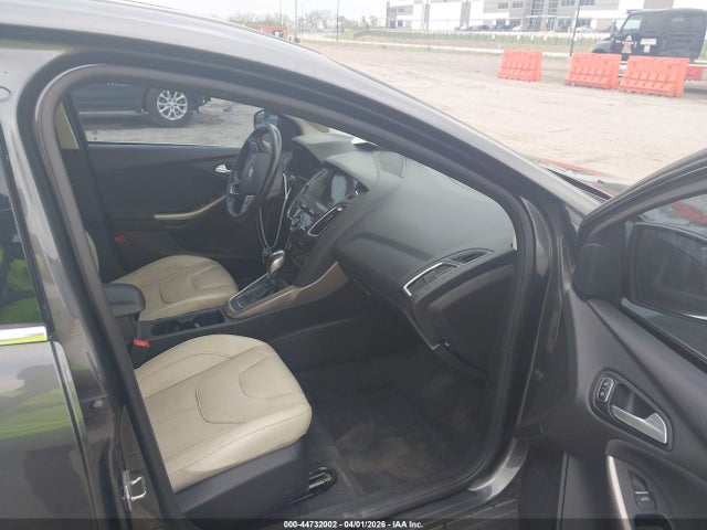 FORD FOCUS TITANIUM - 5