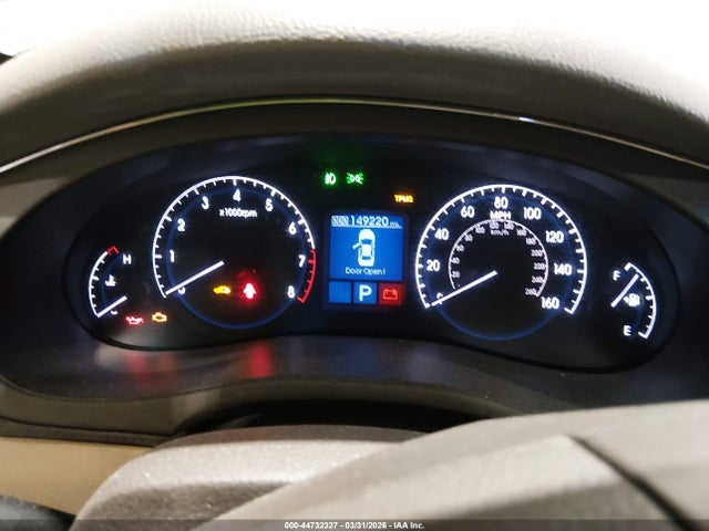 HYUNDAI GENESIS 4.6 - 7