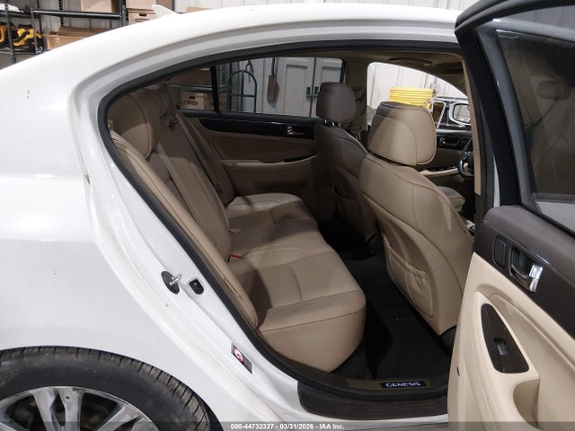 HYUNDAI GENESIS 4.6 - 8