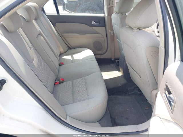 FORD FUSION SE - 8