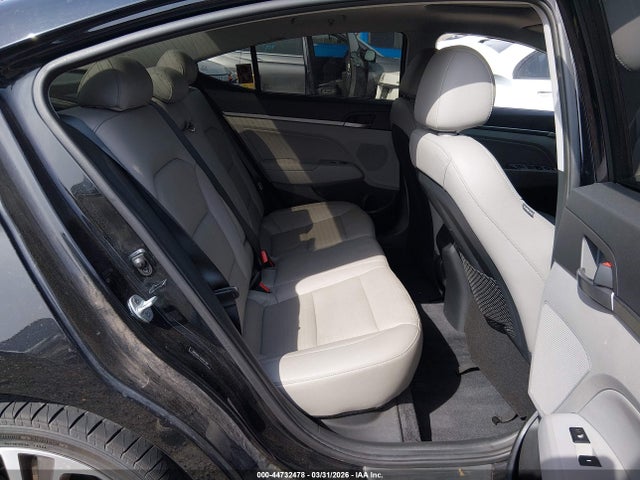 2017 Hyundai ELANTRA LIMITED 照片 8