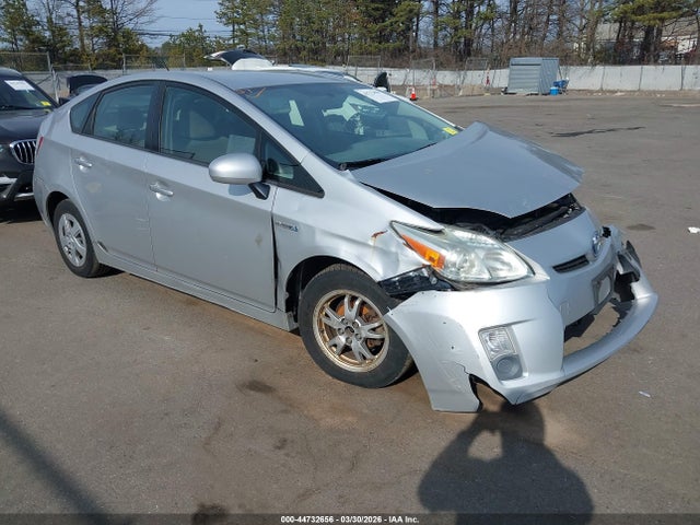TOYOTA PRIUS - 1