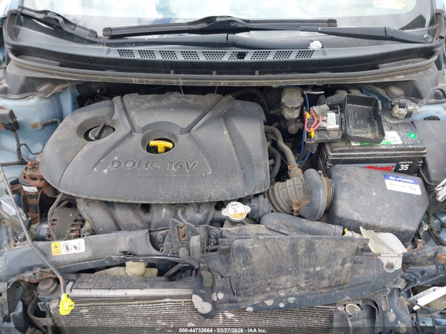 HYUNDAI ELANTRA GLS - 10