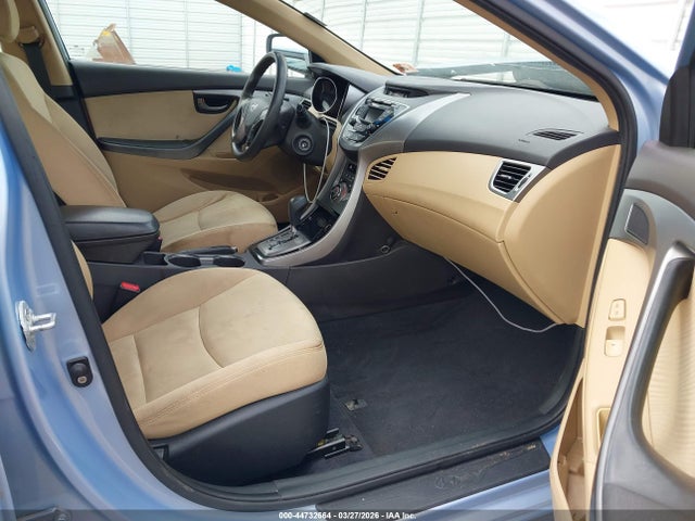 HYUNDAI ELANTRA GLS - 5