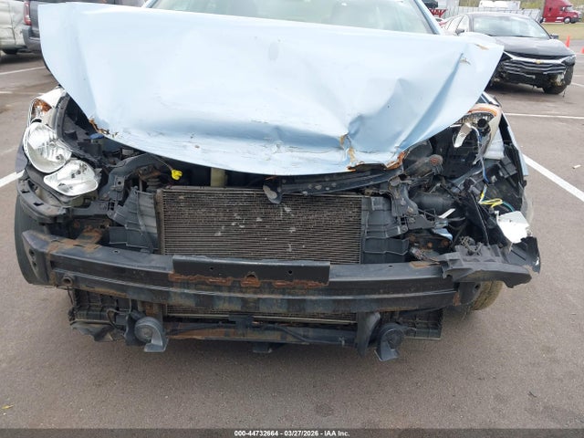 HYUNDAI ELANTRA GLS - 6