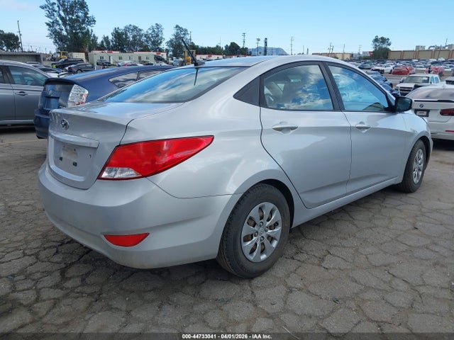 HYUNDAI ACCENT SE - 4