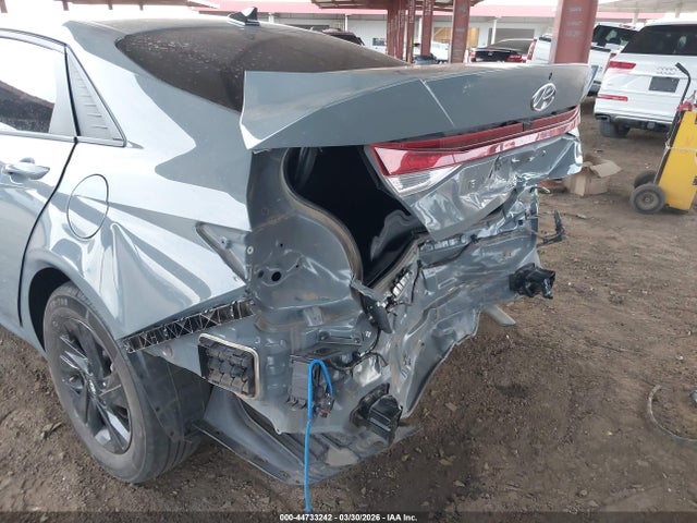 HYUNDAI ELANTRA SEL - 6