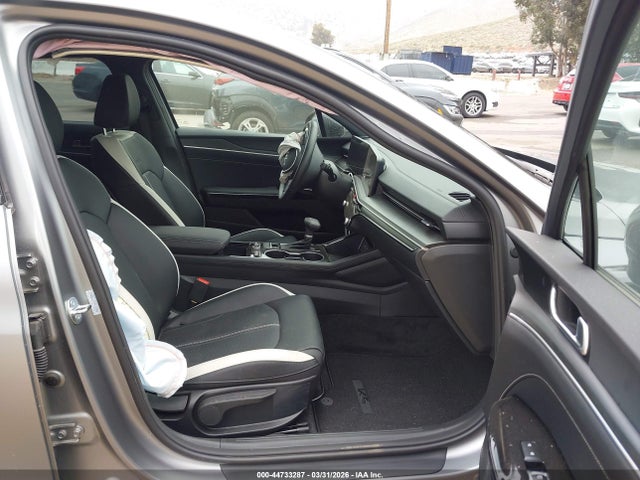 صورة 5 لـ 2026 KIA K5 GT-LINE FWD