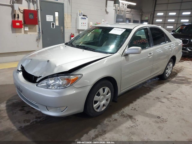 TOYOTA CAMRY - 2