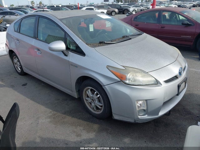 2010 TOYOTA PRIUS III