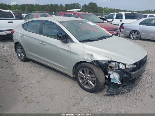 HYUNDAI ELANTRA SE - 1