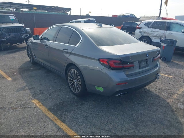 صورة 3 لـ 2023 BMW 530E