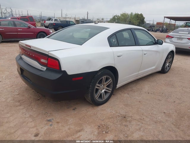 DODGE CHARGER SXT - 4