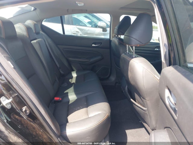 2020 Nissan ALTIMA SR FWD photo 8