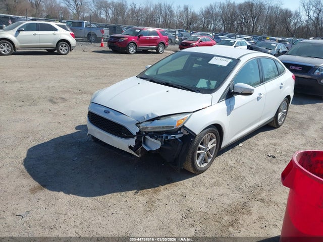 FORD FOCUS SE - 2