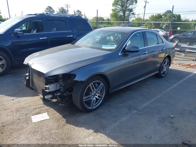 MERCEDES-BENZ E-CLASS - 2