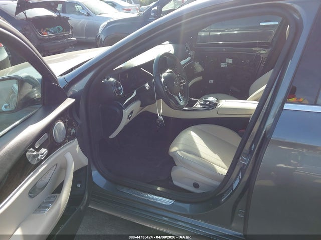 MERCEDES-BENZ E-CLASS - 5