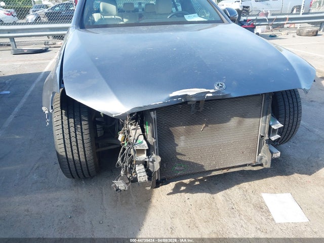 MERCEDES-BENZ E-CLASS - 6