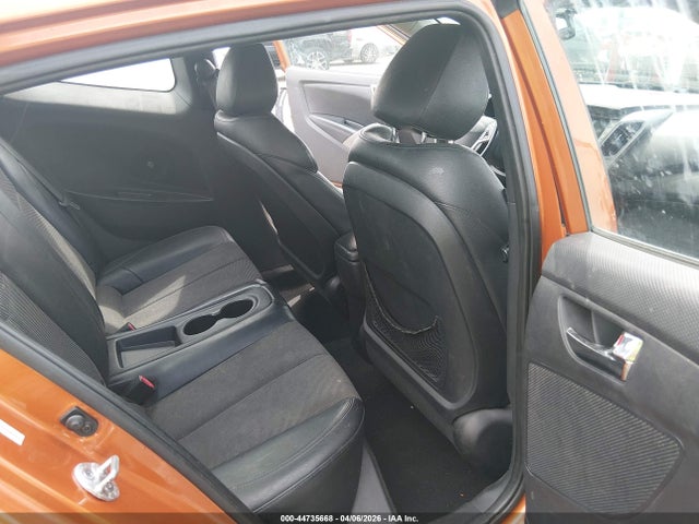 HYUNDAI VELOSTER BASE W/BLACK - 8