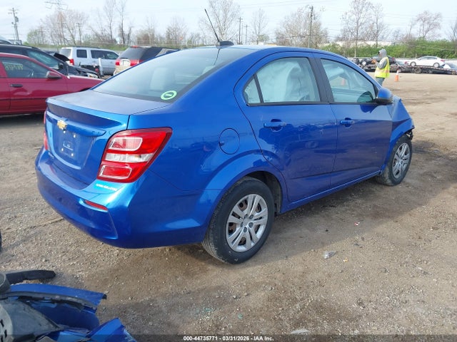 CHEVROLET SONIC LS AUTO - 4