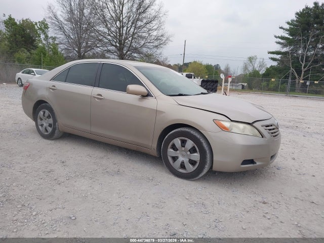 TOYOTA CAMRY - 1