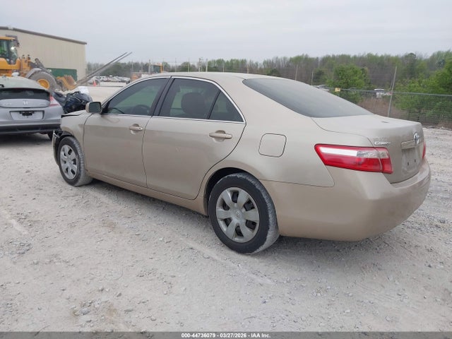 TOYOTA CAMRY - 3