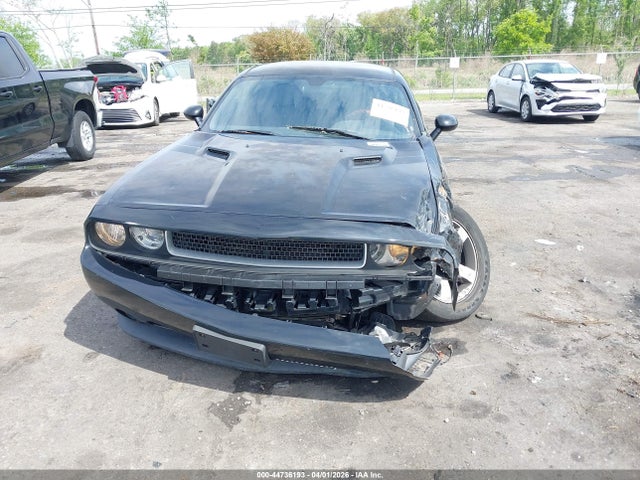 DODGE CHALLENGER SXT - 6