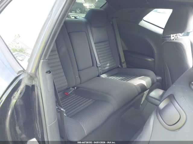 DODGE CHALLENGER SXT - 8