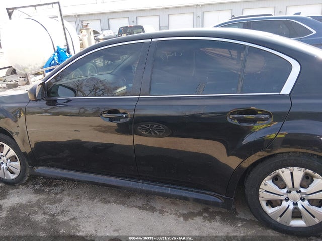 2011 Subaru LEGACY 2.5I — фото 14