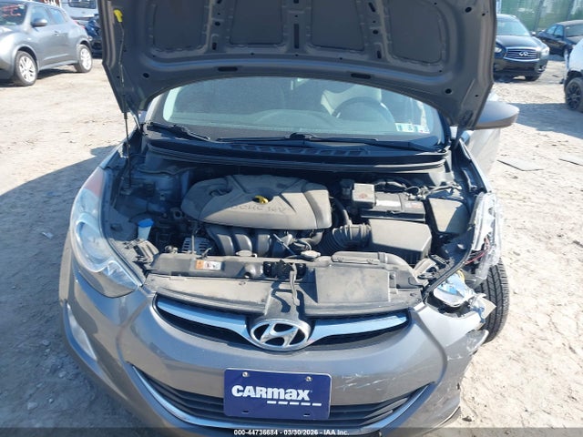 HYUNDAI ELANTRA - 10