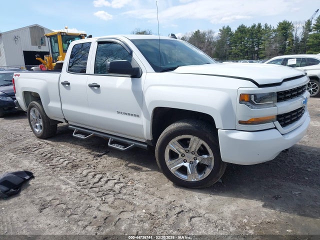 CHEVROLET SILVERADO 1500 CUSTOM - 1