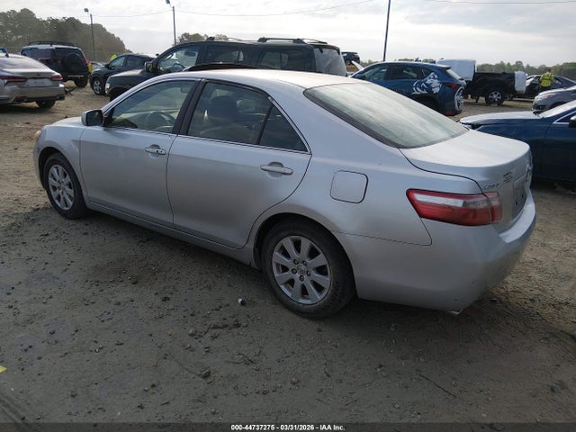 TOYOTA CAMRY - 3