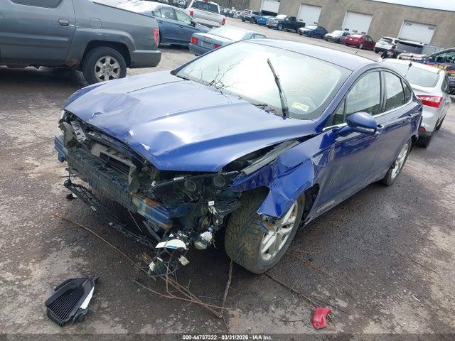 2016 FORD FUSION SE photo 2