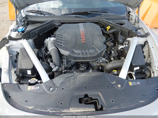 KIA STINGER GT1 - 10