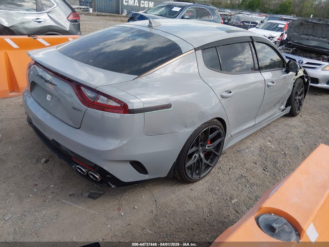 KIA STINGER GT1 - 4