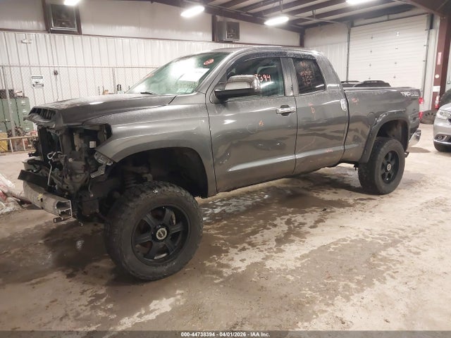 TOYOTA TUNDRA - 2