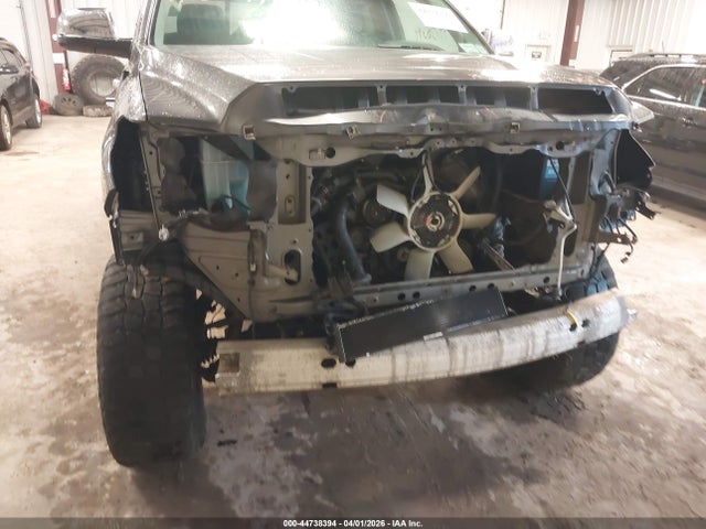 TOYOTA TUNDRA - 6