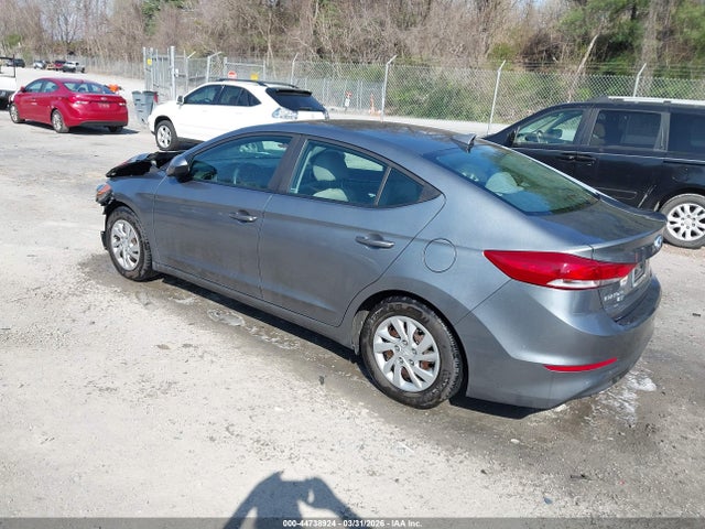 HYUNDAI ELANTRA SE - 3