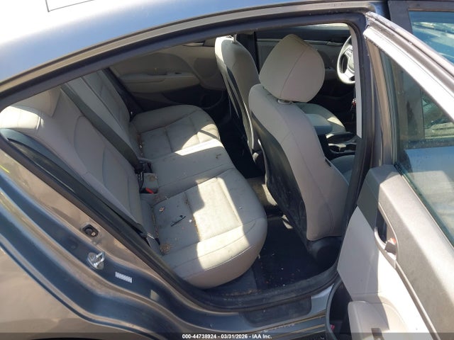 HYUNDAI ELANTRA SE - 8