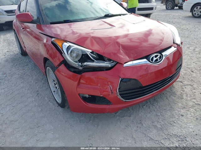 HYUNDAI VELOSTER BASE W/RED/BLACK - 6