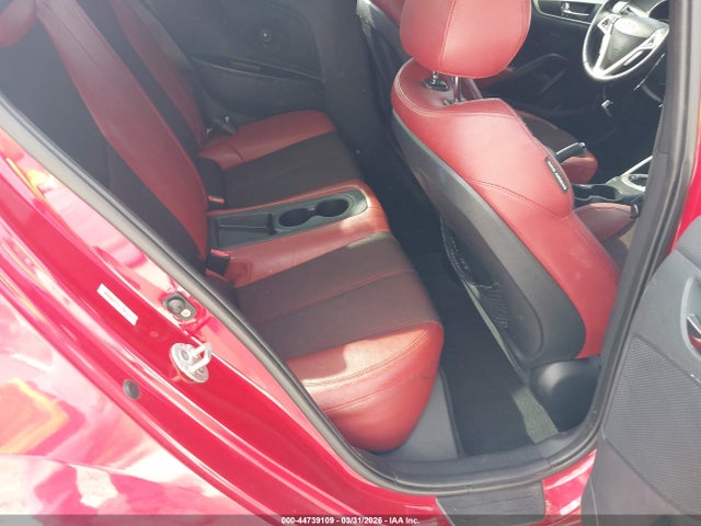 HYUNDAI VELOSTER BASE W/RED/BLACK - 8