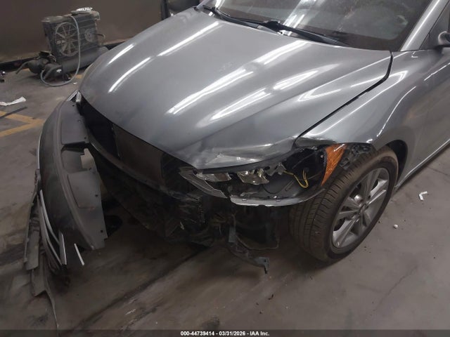 HYUNDAI ELANTRA SEL - 6