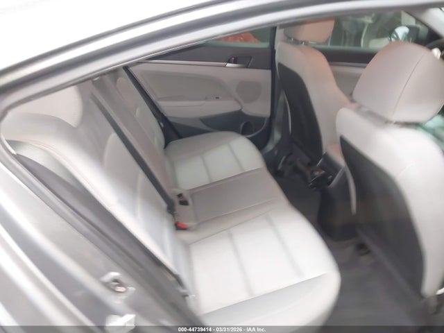 HYUNDAI ELANTRA SEL - 8