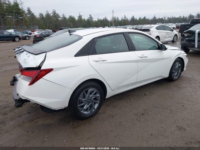 2024 Hyundai ELANTRA SEL 照片 4