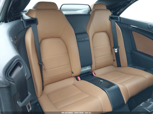 MERCEDES-BENZ E-CLASS - 8