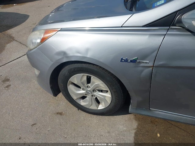 HYUNDAI SONATA HYBRID - 6