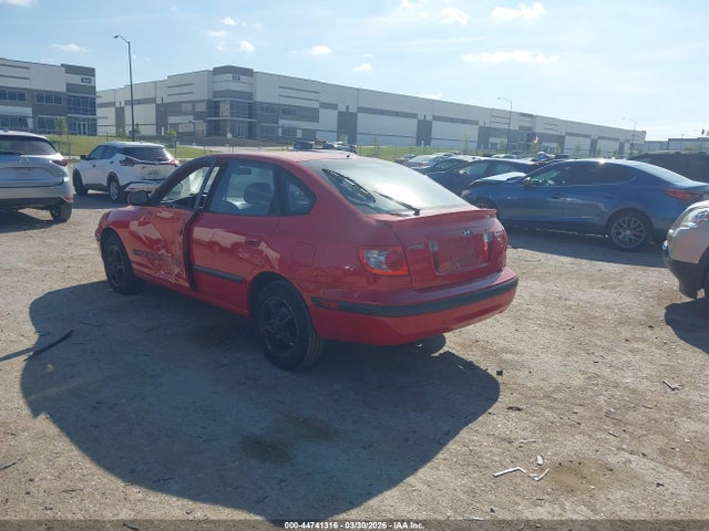 HYUNDAI ELANTRA GT - 3