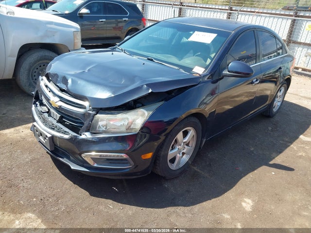 2015 Chevrolet CRUZE 1LT AUTO photo 2